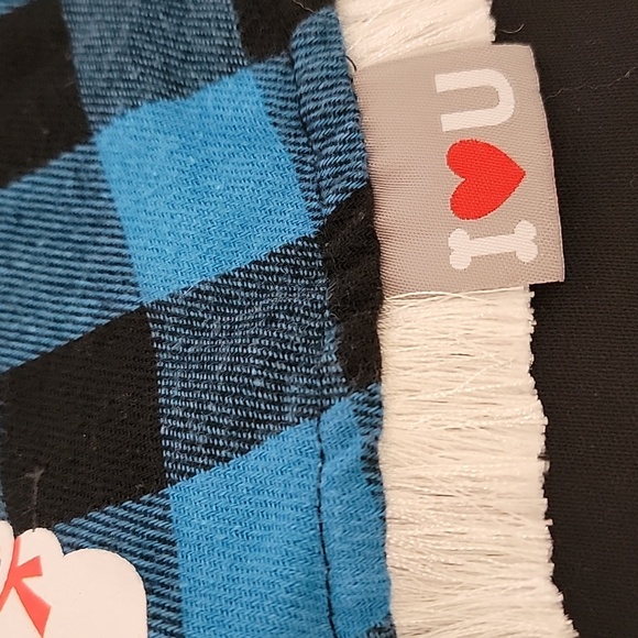 Winter Doggie Bandana - Picture 2 of 3